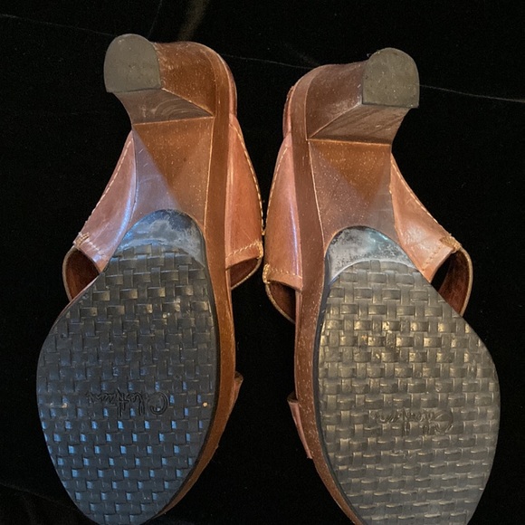 Leather sandals in excellent condition. - Picture 4 of 4